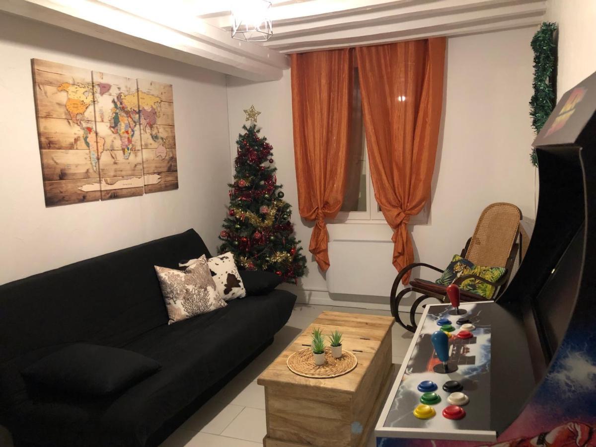 Le Cocoon D'Annabelle - Jolie Maison Avec Jeux Et Grand Jardin Pierrefitte-sur-Sauldre Εξωτερικό φωτογραφία